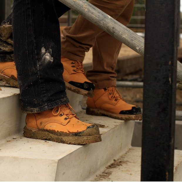 <h1><strong>HELLY HANSEN</strong></h1><h1>WORKWEAR</h1>